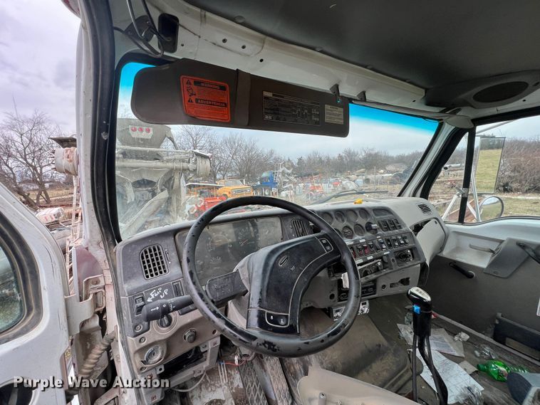 image for item ID9345 2000 Sterling L9500  ready mix truck