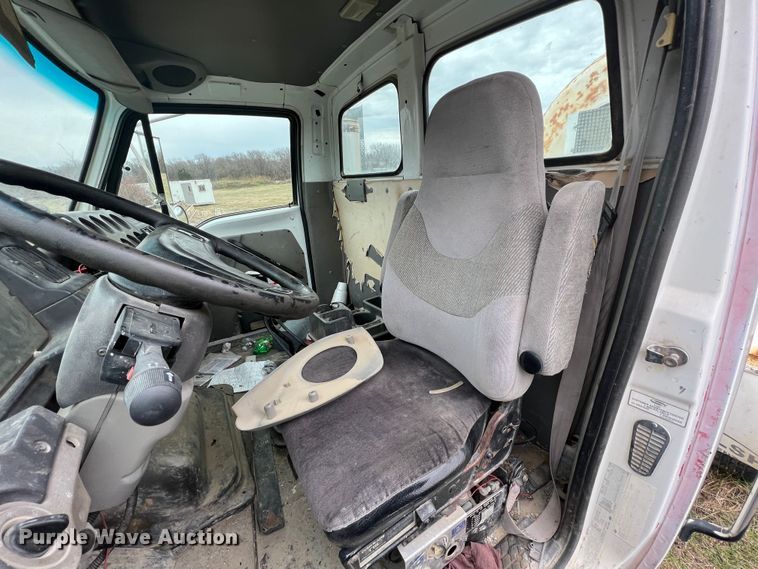 image for item ID9345 2000 Sterling L9500  ready mix truck