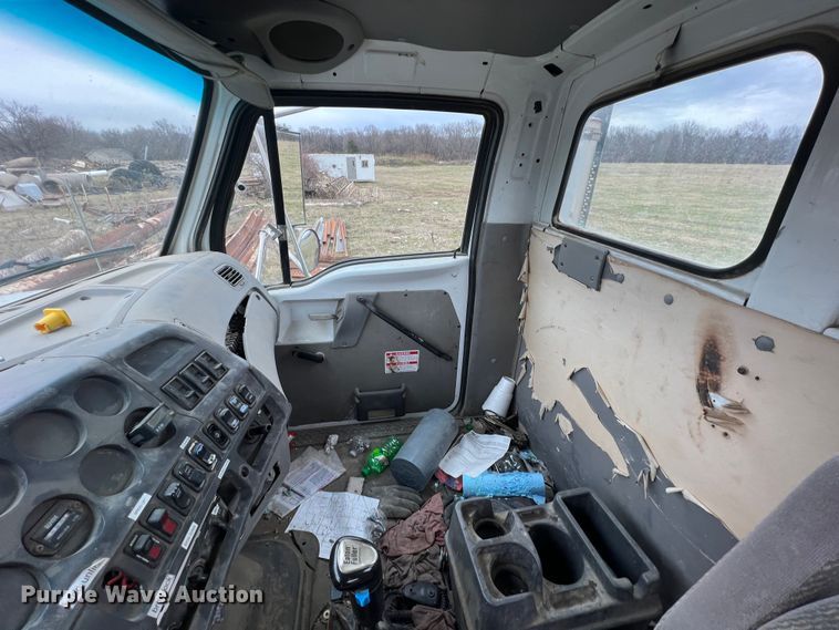 image for item ID9345 2000 Sterling L9500  ready mix truck