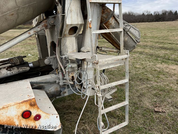 image for item ID9345 2000 Sterling L9500  ready mix truck