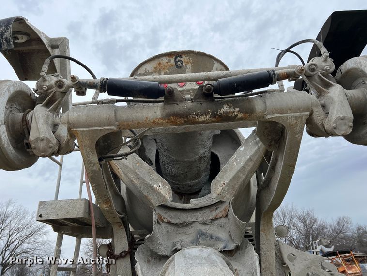 image for item ID9345 2000 Sterling L9500  ready mix truck