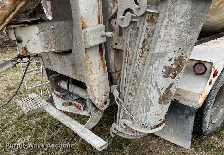 image for item ID9345 2000 Sterling L9500  ready mix truck