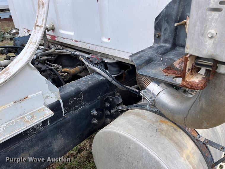 image for item ID9345 2000 Sterling L9500  ready mix truck