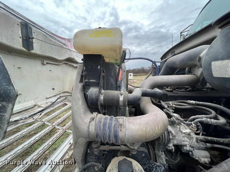 image for item ID9345 2000 Sterling L9500  ready mix truck