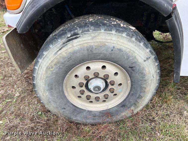 image for item ID9345 2000 Sterling L9500  ready mix truck