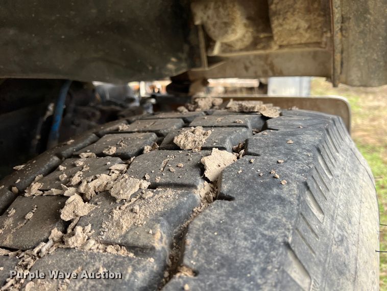 image for item ID9345 2000 Sterling L9500  ready mix truck