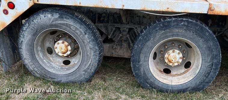 image for item ID9345 2000 Sterling L9500  ready mix truck