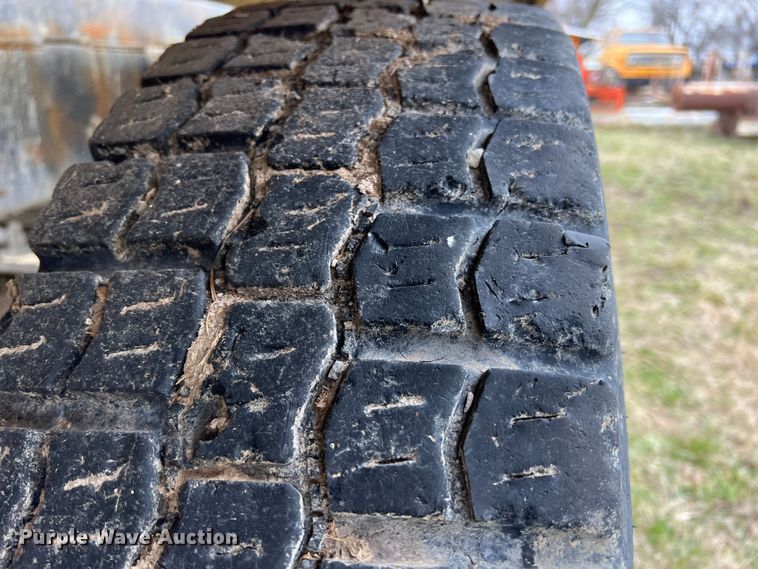 image for item ID9345 2000 Sterling L9500  ready mix truck