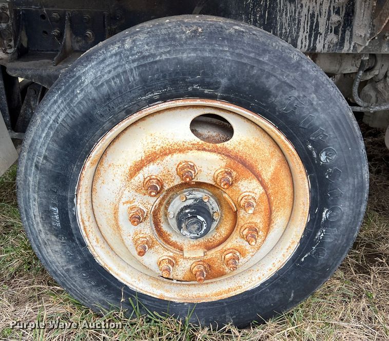 image for item ID9345 2000 Sterling L9500  ready mix truck