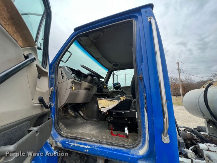 image for item ID9348 2006 Sterling L9500  ready mix truck