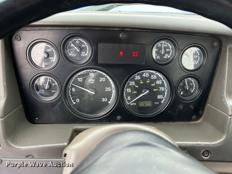 image for item ID9348 2006 Sterling L9500  ready mix truck