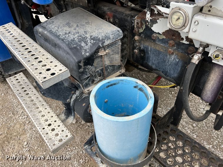 image for item ID9348 2006 Sterling L9500  ready mix truck