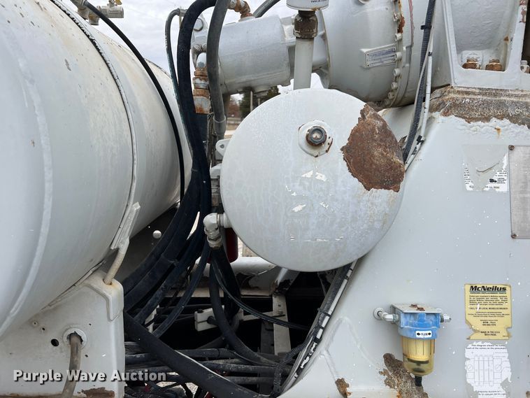 image for item ID9348 2006 Sterling L9500  ready mix truck