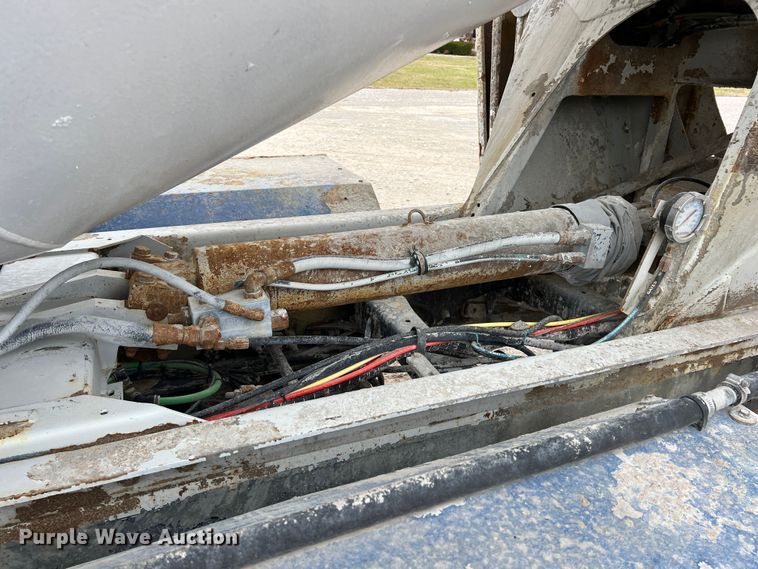 image for item ID9348 2006 Sterling L9500  ready mix truck