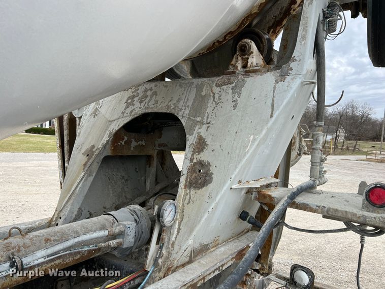 image for item ID9348 2006 Sterling L9500  ready mix truck