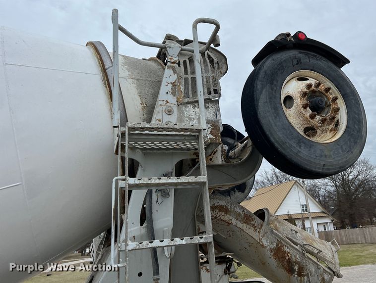 image for item ID9348 2006 Sterling L9500  ready mix truck