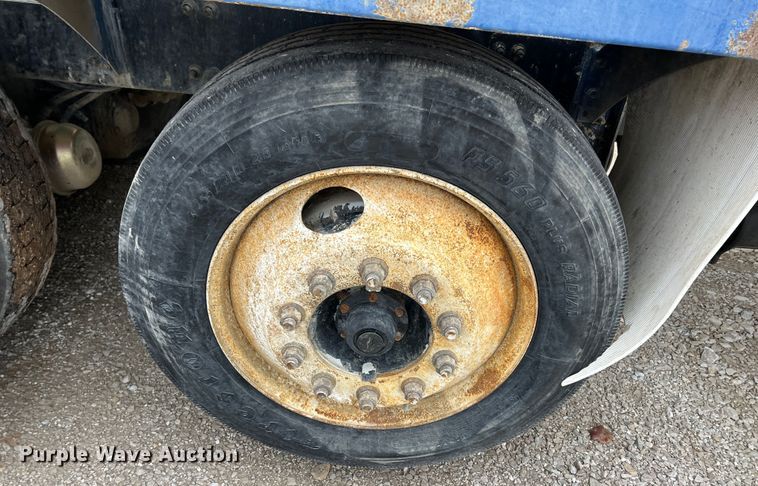 image for item ID9348 2006 Sterling L9500  ready mix truck