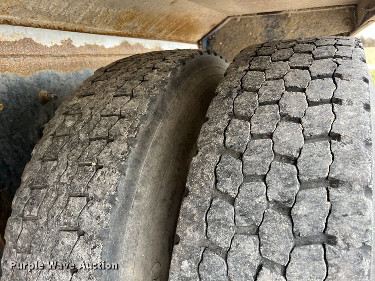 image for item ID9348 2006 Sterling L9500  ready mix truck