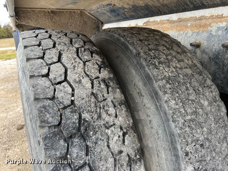 image for item ID9348 2006 Sterling L9500  ready mix truck