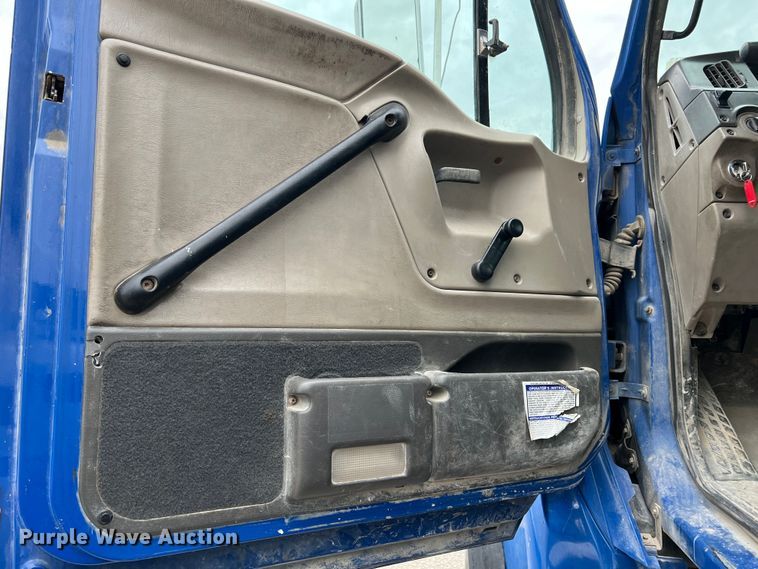 image for item ID9349 2006 Sterling L9500  ready mix truck