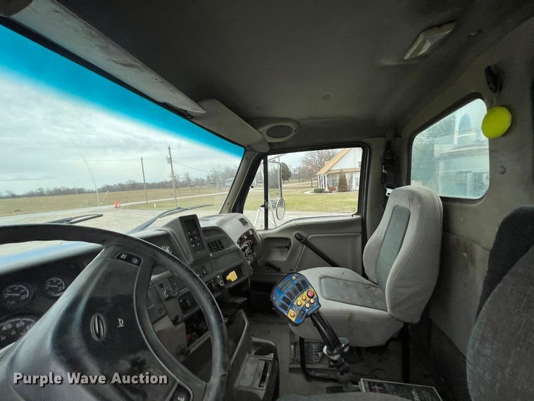 image for item ID9349 2006 Sterling L9500  ready mix truck