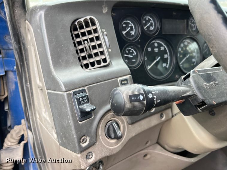 image for item ID9349 2006 Sterling L9500  ready mix truck