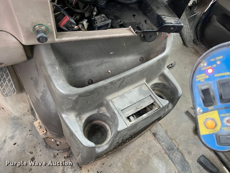 image for item ID9349 2006 Sterling L9500  ready mix truck