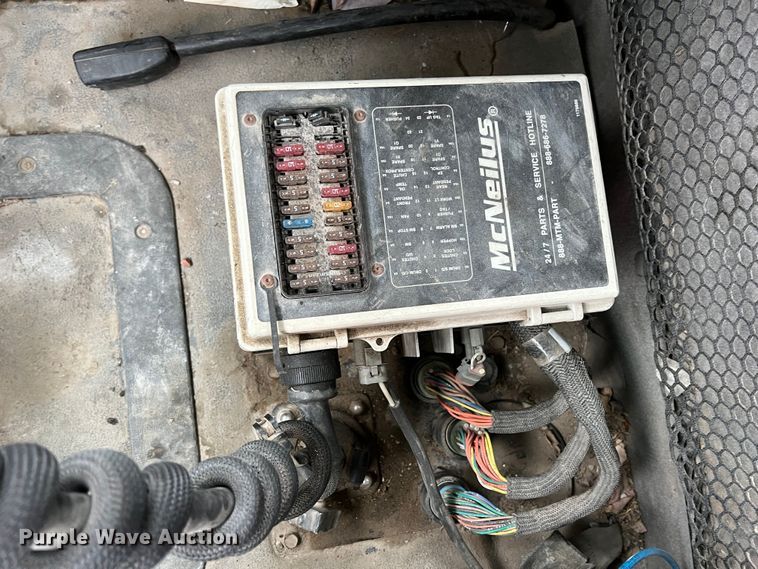 image for item ID9349 2006 Sterling L9500  ready mix truck