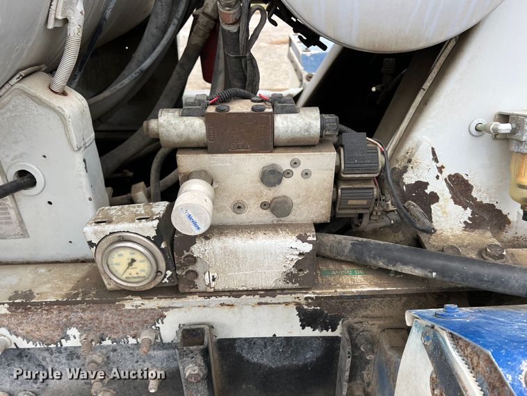 image for item ID9349 2006 Sterling L9500  ready mix truck