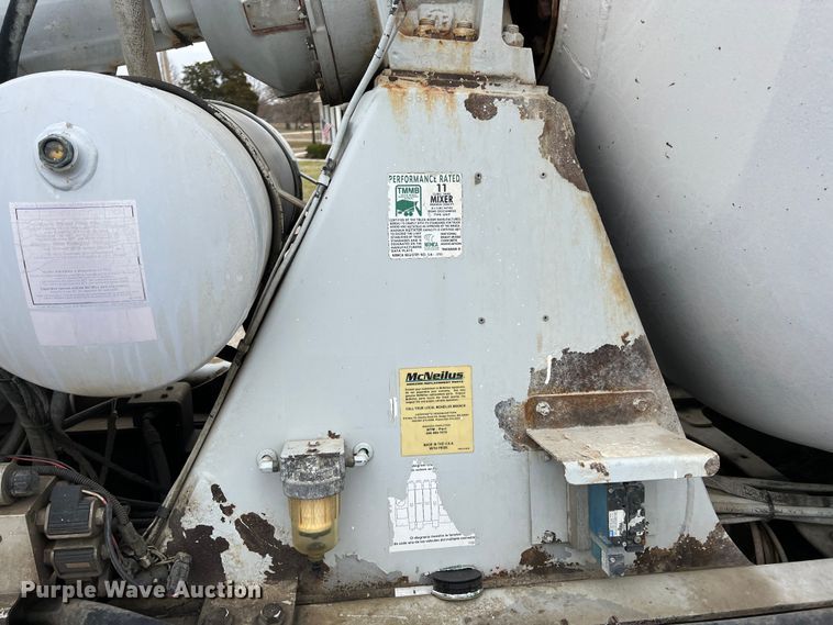 image for item ID9349 2006 Sterling L9500  ready mix truck