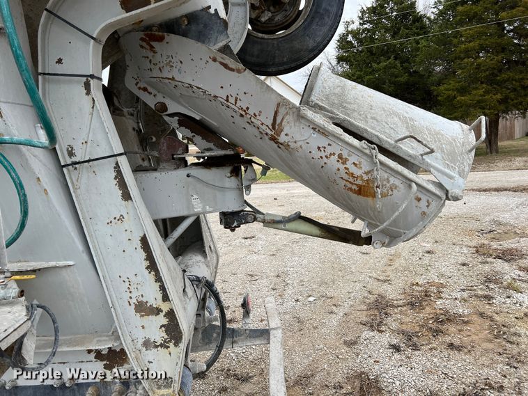 image for item ID9349 2006 Sterling L9500  ready mix truck