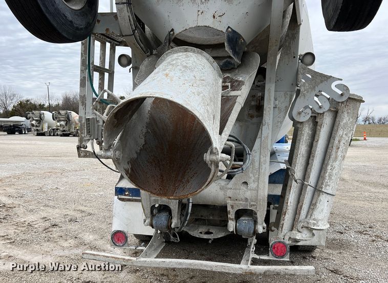 image for item ID9349 2006 Sterling L9500  ready mix truck