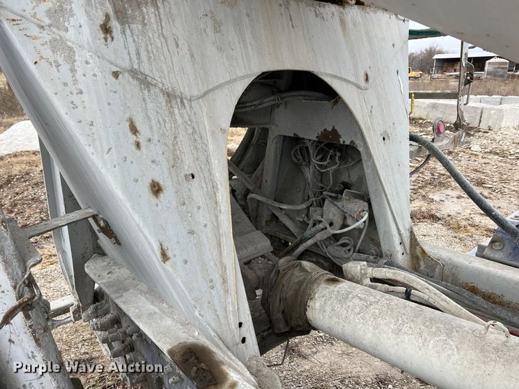 image for item ID9349 2006 Sterling L9500  ready mix truck