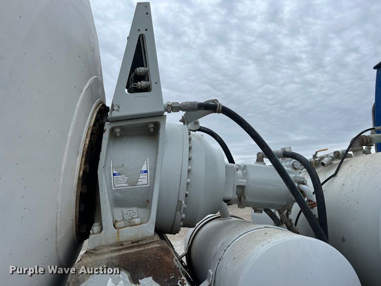 image for item ID9349 2006 Sterling L9500  ready mix truck