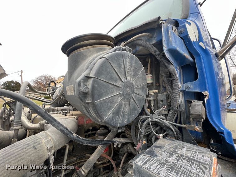 image for item ID9349 2006 Sterling L9500  ready mix truck