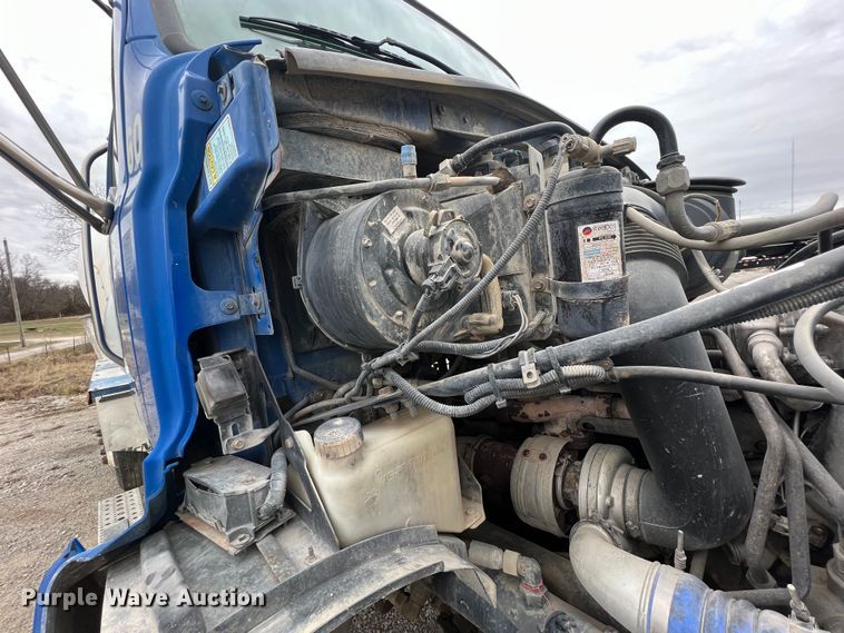 image for item ID9349 2006 Sterling L9500  ready mix truck