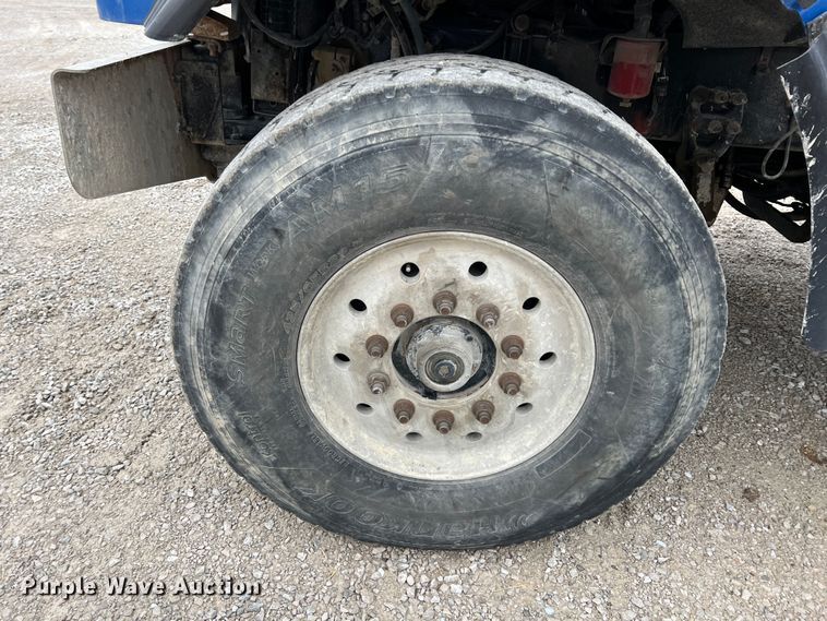 image for item ID9349 2006 Sterling L9500  ready mix truck