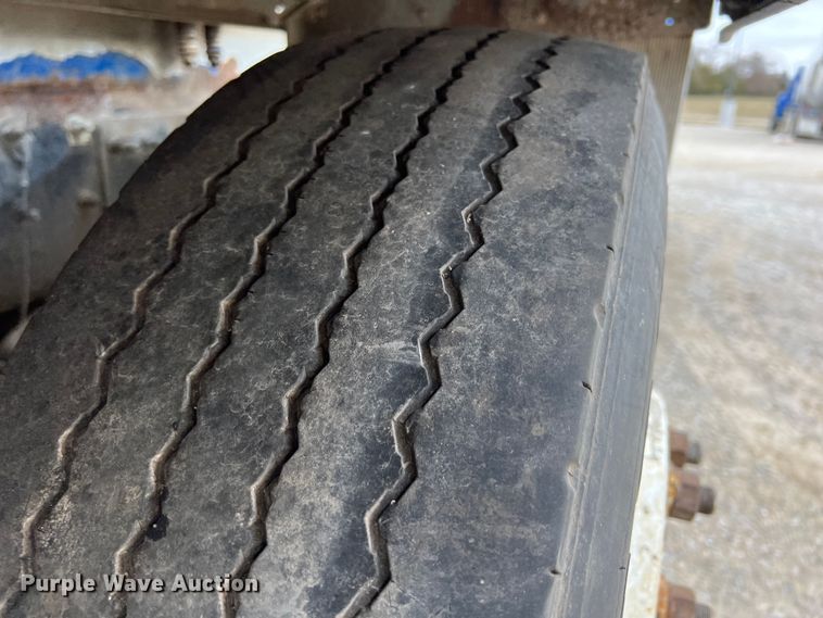 image for item ID9349 2006 Sterling L9500  ready mix truck