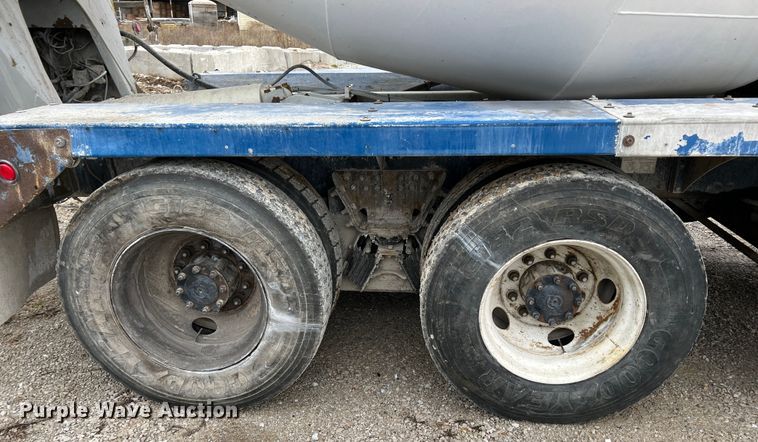 image for item ID9349 2006 Sterling L9500  ready mix truck