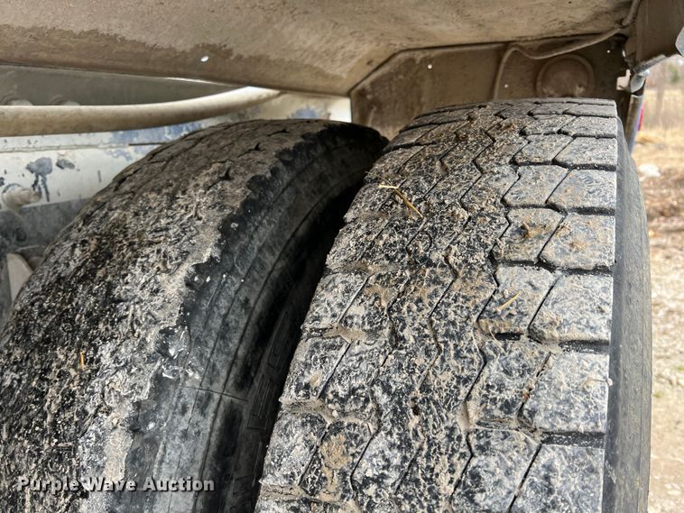 image for item ID9349 2006 Sterling L9500  ready mix truck