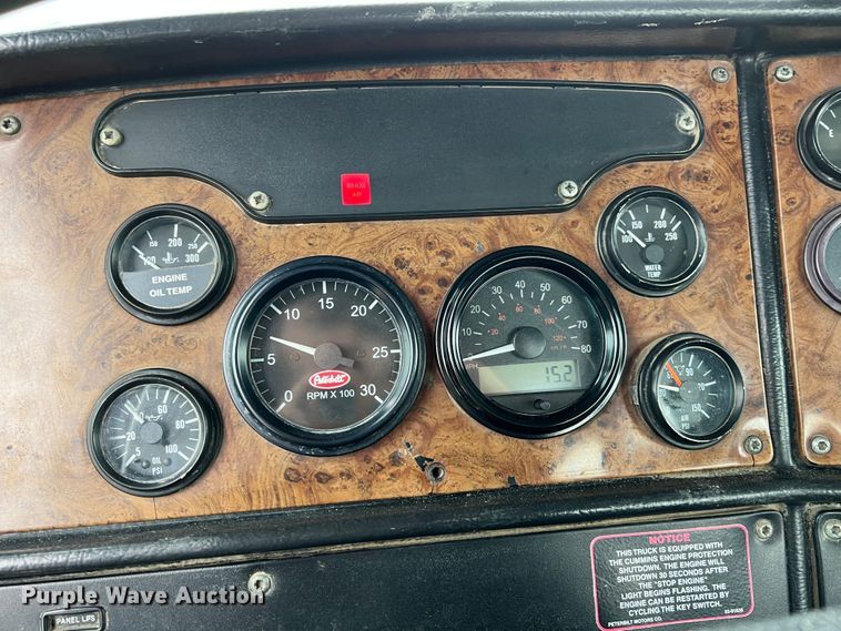 image for item ID9352 2003 Peterbilt 357  ready mix truck