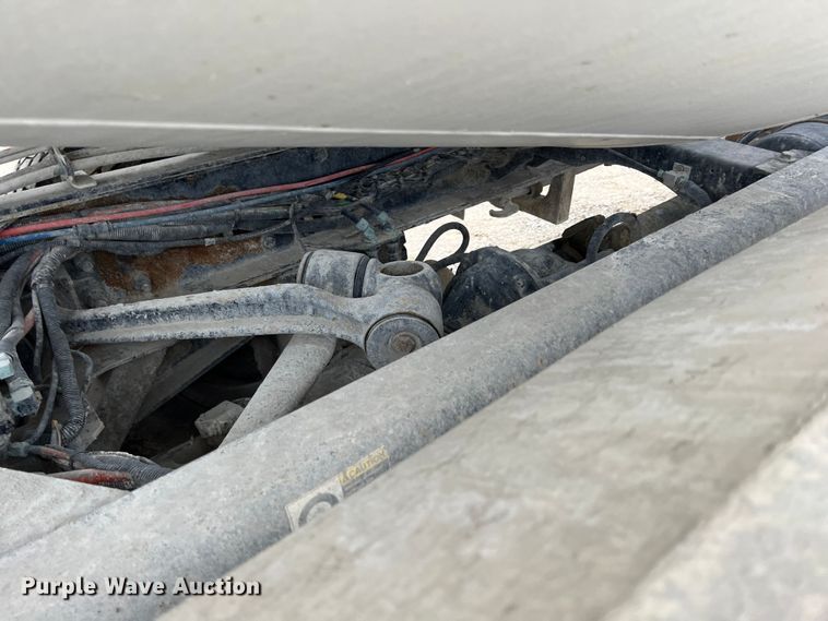 image for item ID9352 2003 Peterbilt 357  ready mix truck