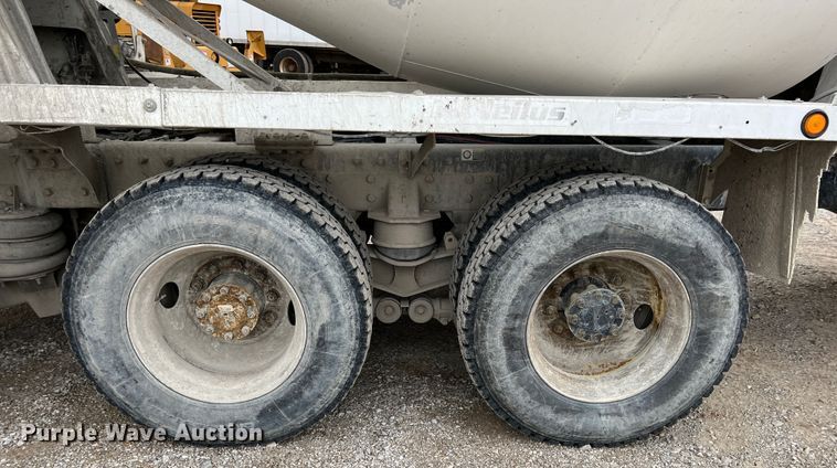 image for item ID9352 2003 Peterbilt 357  ready mix truck