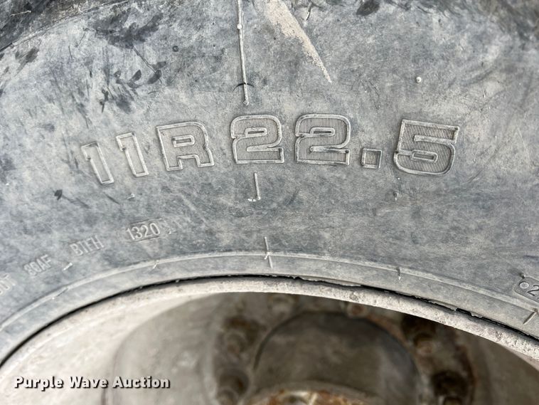 image for item ID9352 2003 Peterbilt 357  ready mix truck