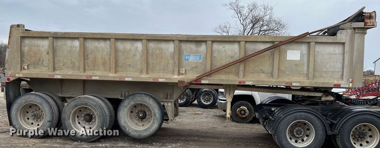 image for item ID9353 1980 Mate  end dump trailer