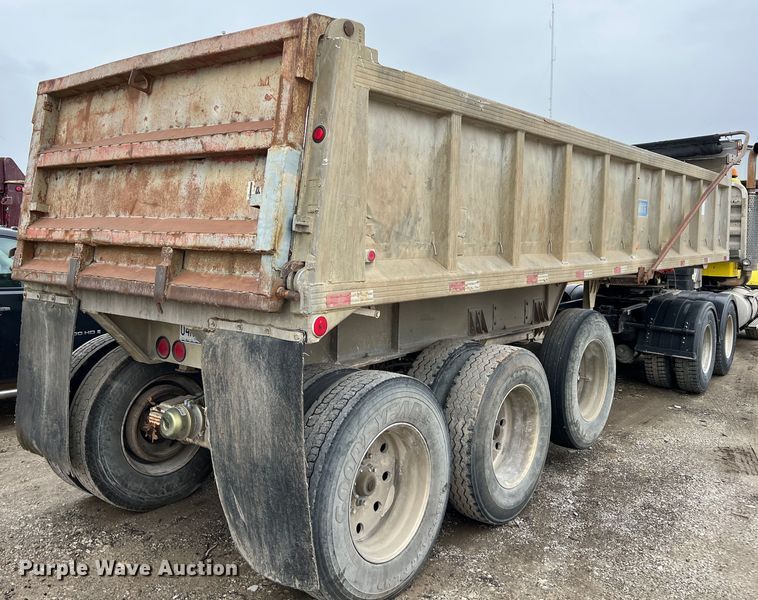 image for item ID9353 1980 Mate  end dump trailer