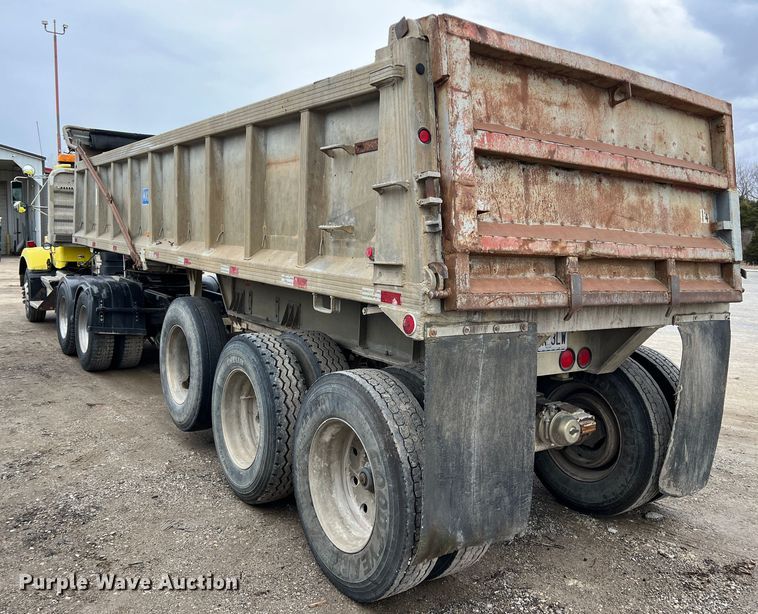 image for item ID9353 1980 Mate  end dump trailer