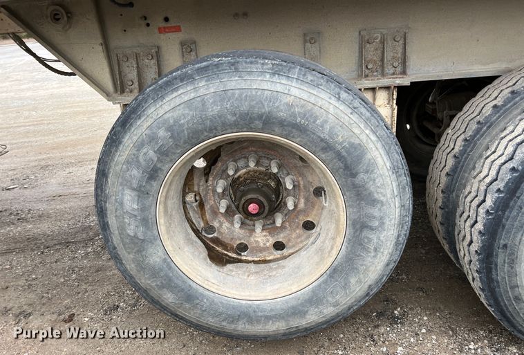 image for item ID9353 1980 Mate  end dump trailer