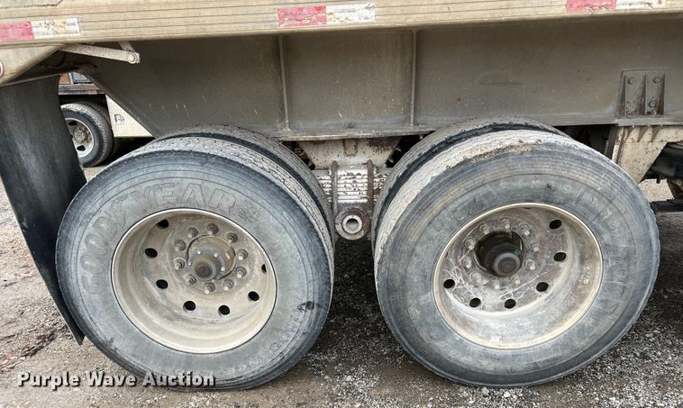 image for item ID9353 1980 Mate  end dump trailer
