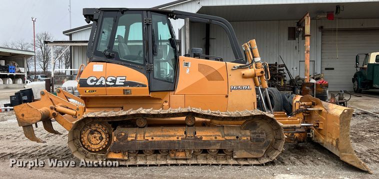 image for item ID9355 2009 Case 1650L  dozer